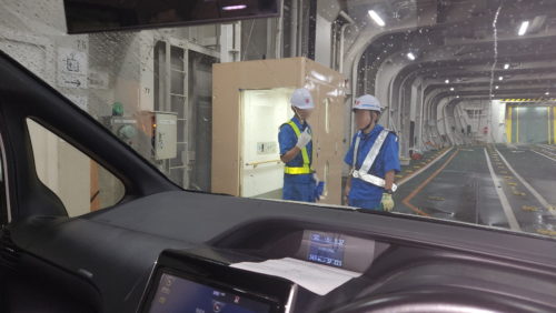 エレベーター（車両甲板部）