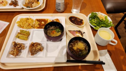 夕食盛り付け(いいかげん)