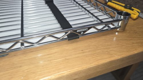 固定用の紐は薄く設定