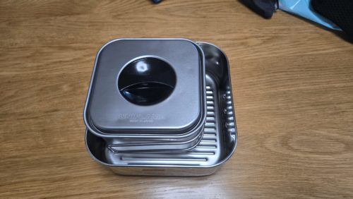 山クッカーの鍋（大）とAlocsの鍋